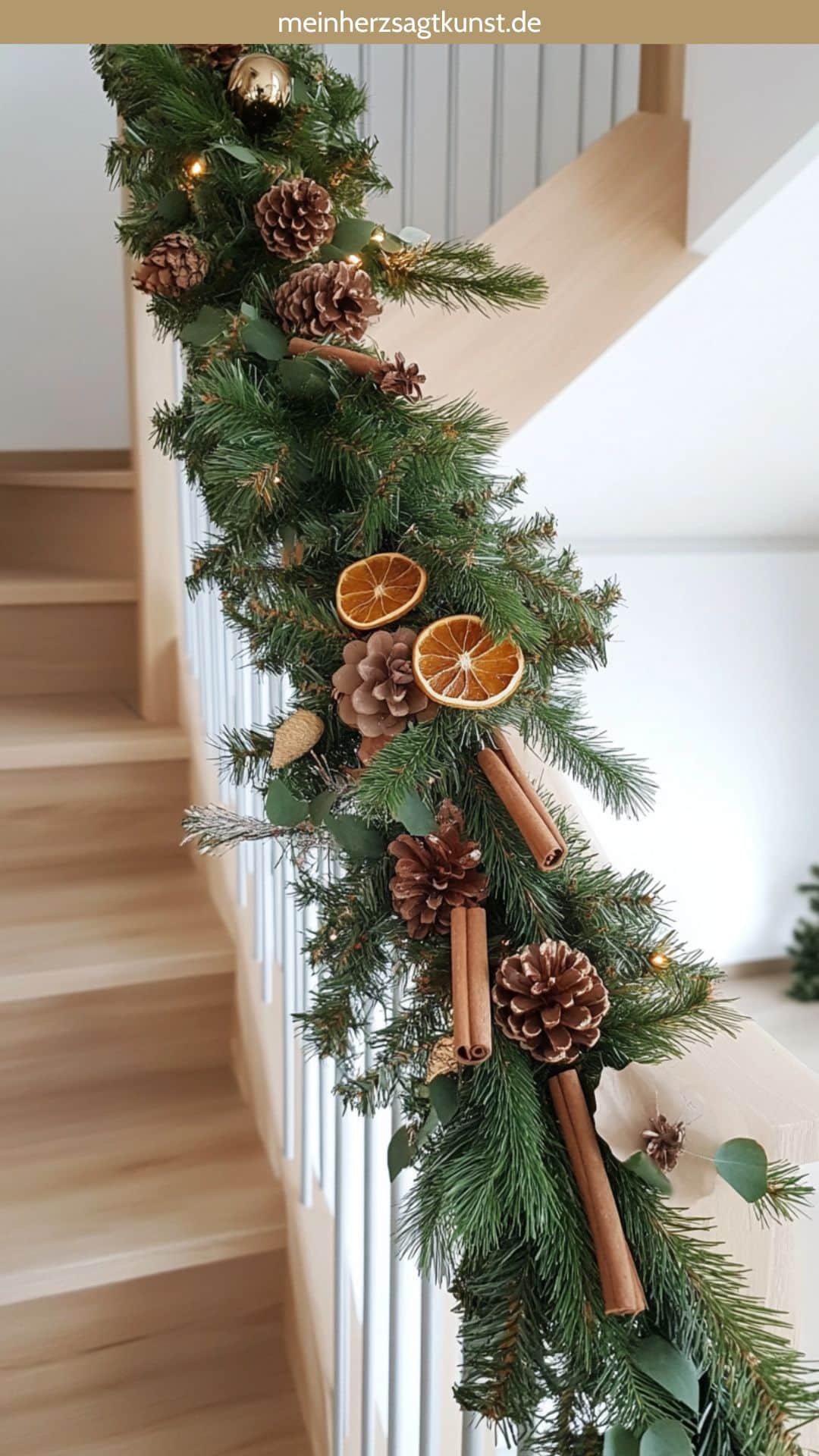 Cozy Garland with Dried Oranges and Cinnamon Sticks — Christmas Stair Garland