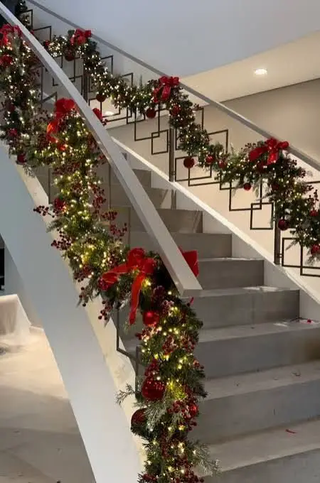 Festive Staircase Garland with Lights and Ornaments Festive Staircase Garland with Lights and Ornaments — Christmas Party Decor