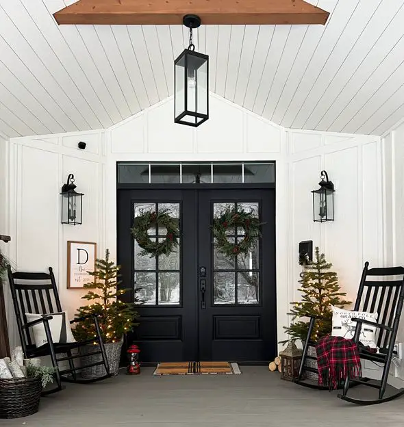 Farmhouse-Style Christmas Porch - Lavender Brook Home