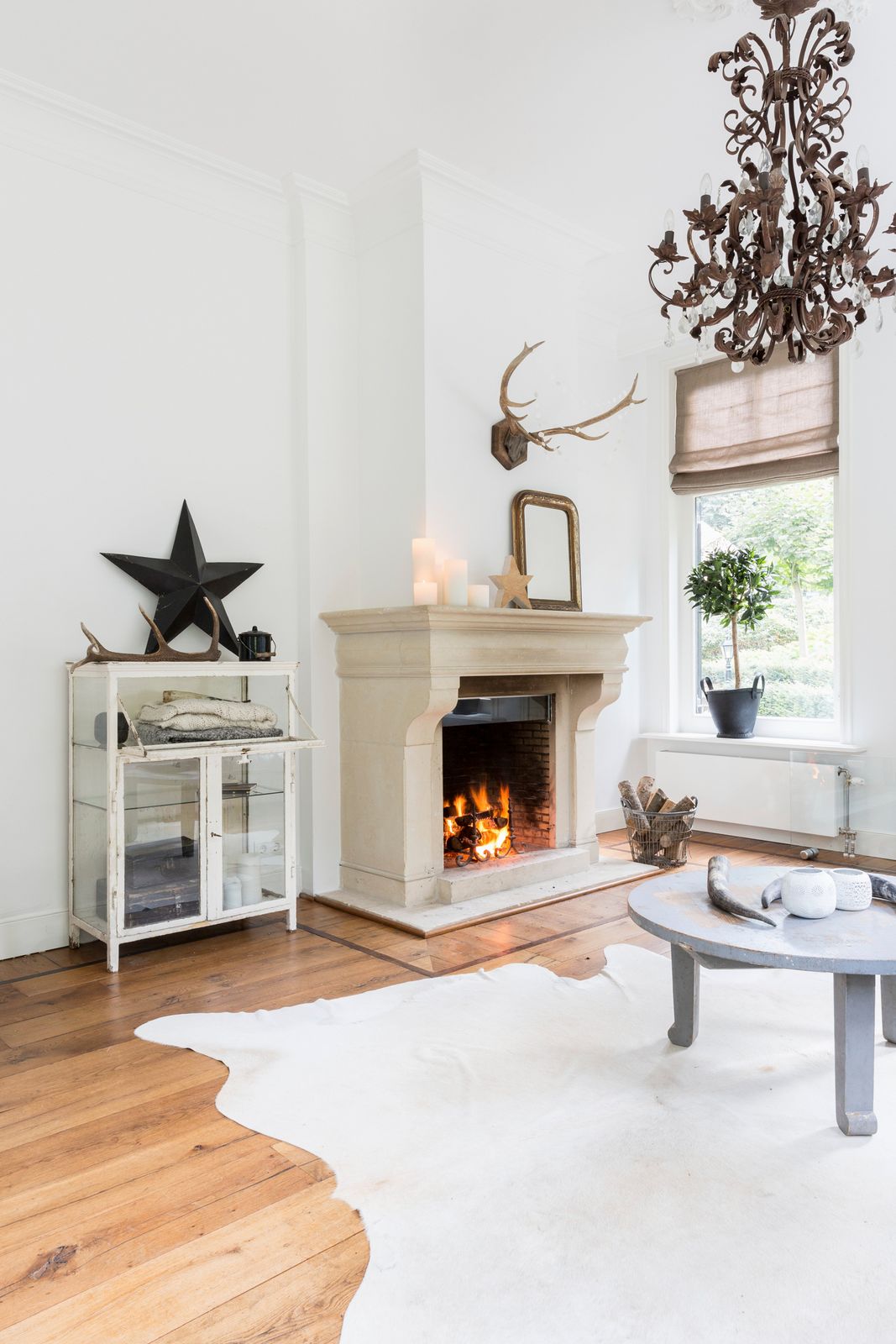Cozy Hygge Living Room with Stone Fireplace and Firelight Cozy Hygge Living Room with Stone Fireplace and Firelight — Hygge Home Decor