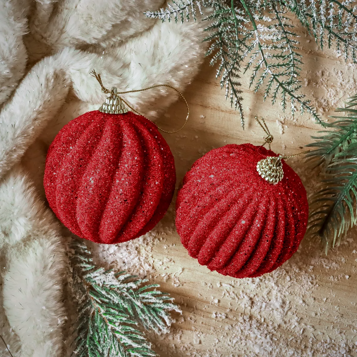 Cozy Arrangement of Red Glitter Christmas Ornaments Cozy Arrangement of Red Glitter Christmas Ornaments — Red and Gold Christmas Tree