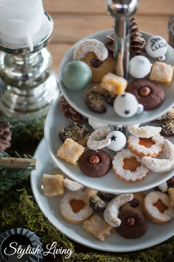 Tiered Cookie Display with Greenery and Pinecones — Christmas Dessert Table