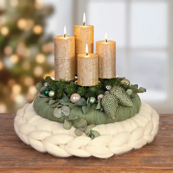 Rustic Cream and Green Wool Advent Wreath Rustic Cream and Green Wool Advent Wreath