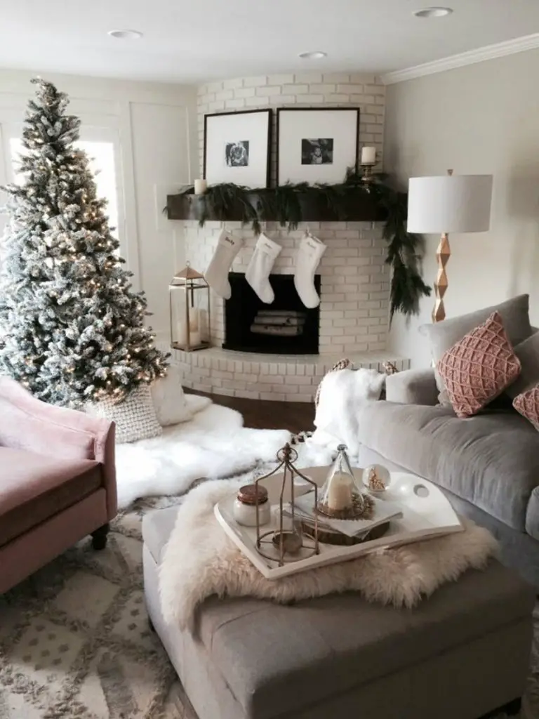Cozy Living Room with a Decorated Christmas Tree and Fireplace — Christmas Living Room Decor