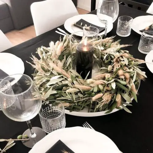 Modern Wreath Centerpiece with Natural Greenery and Candle Modern Wreath Centerpiece with Natural Greenery and Candle — Christmas Wedding Centerpiece