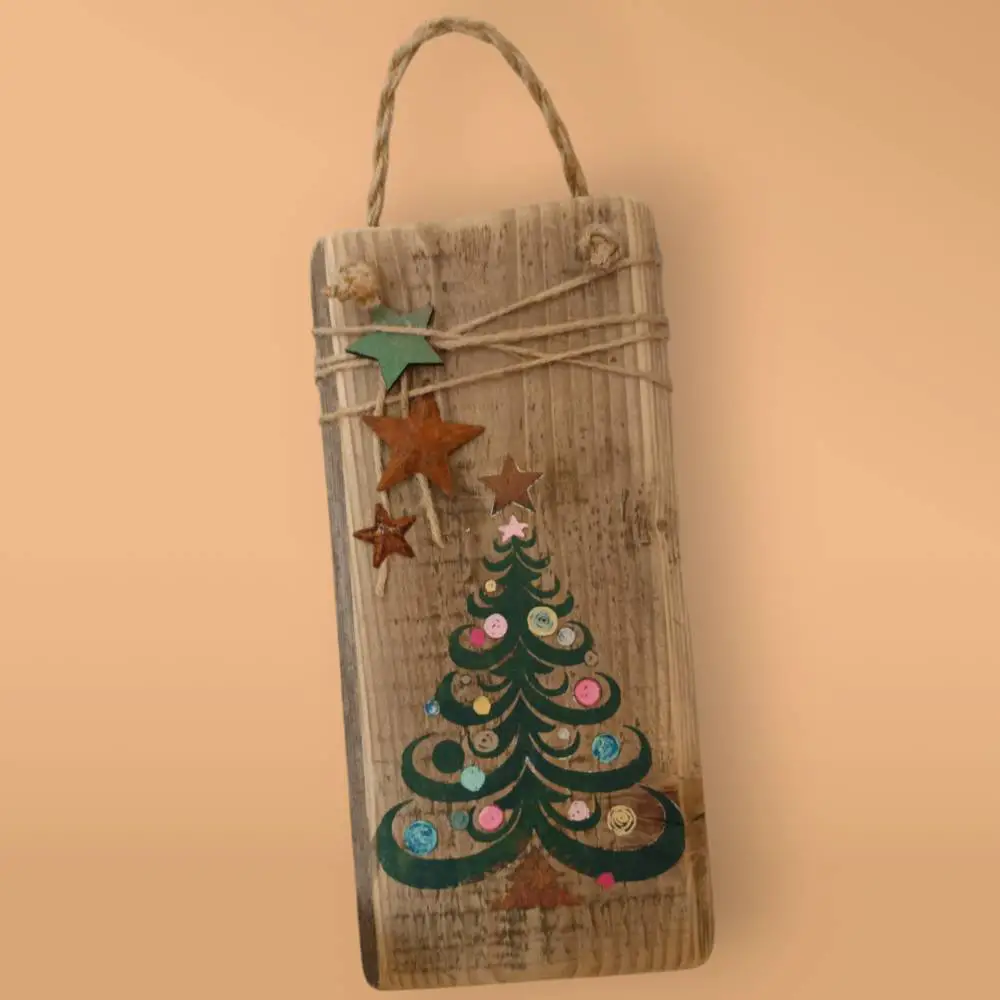 Rustic Wooden Plaque with Painted Christmas Tree Decor Rustic Wooden Plaque with Painted Christmas Tree Decor — Rustic Christmas Tree
