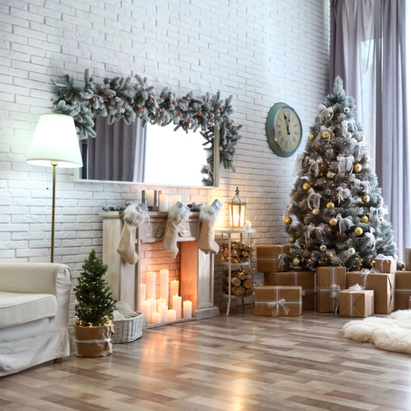 Traditional Mantel Scale and Proportion Traditional Mantel Scale and Proportion — Christmas Mantel Decor