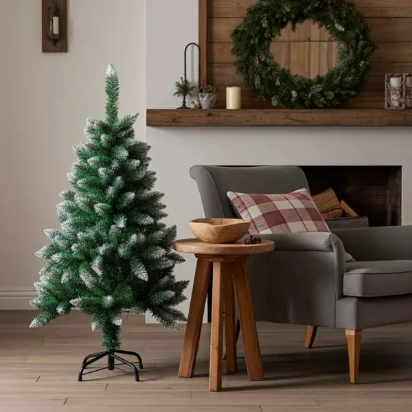 Wide Room Shot Flocked Christmas Tree in a Modern Farmhouse Living Room Wide Room Shot Flocked Christmas Tree in a Modern Farmhouse Living Room — Winter Wonderland Christmas Tree