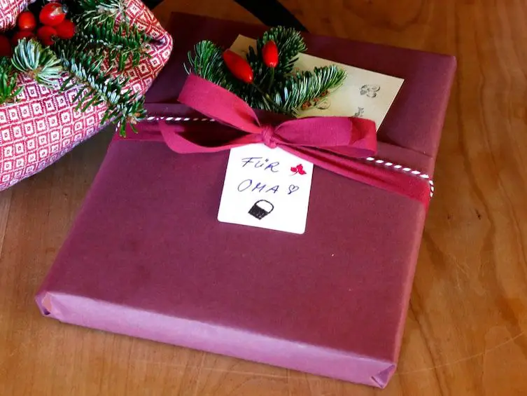 Elegant Burgundy Gift with Berry Accents — Christmas Gift Wrapping