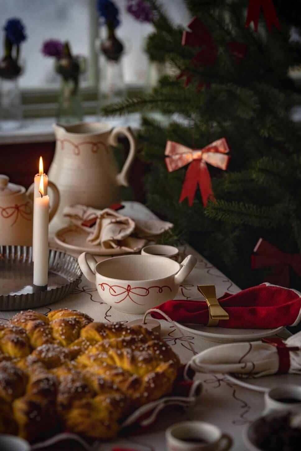 Unexpected Decorative Bread as a Charming Centerpiece — Simple Christmas Centerpiece