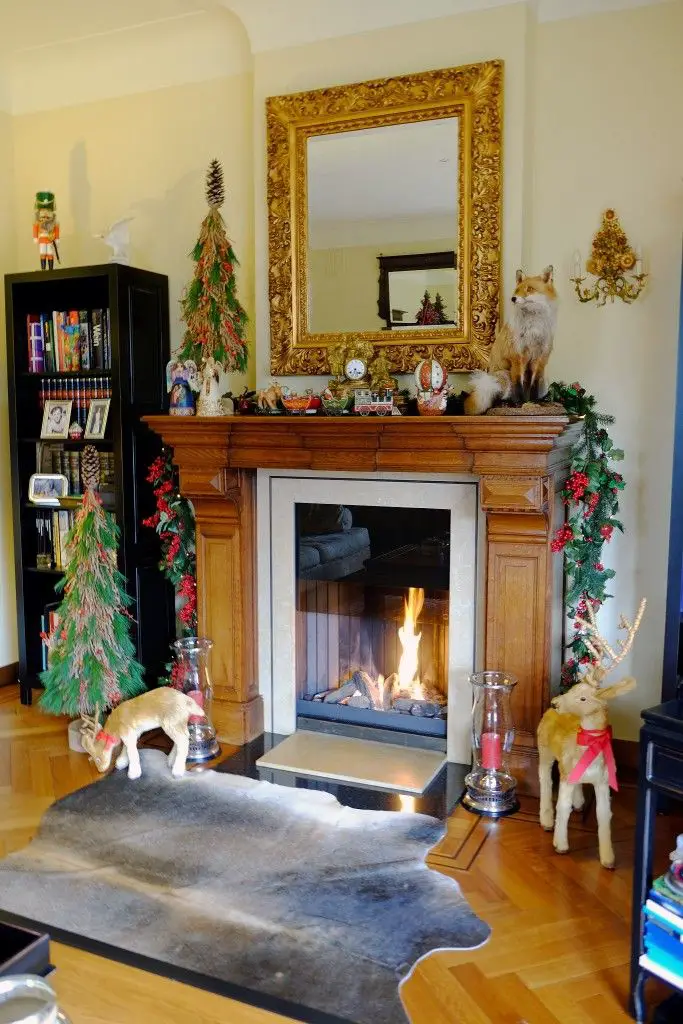 Traditional Mantel Layout Traditional Mantel Layout — Christmas Mantel Decor