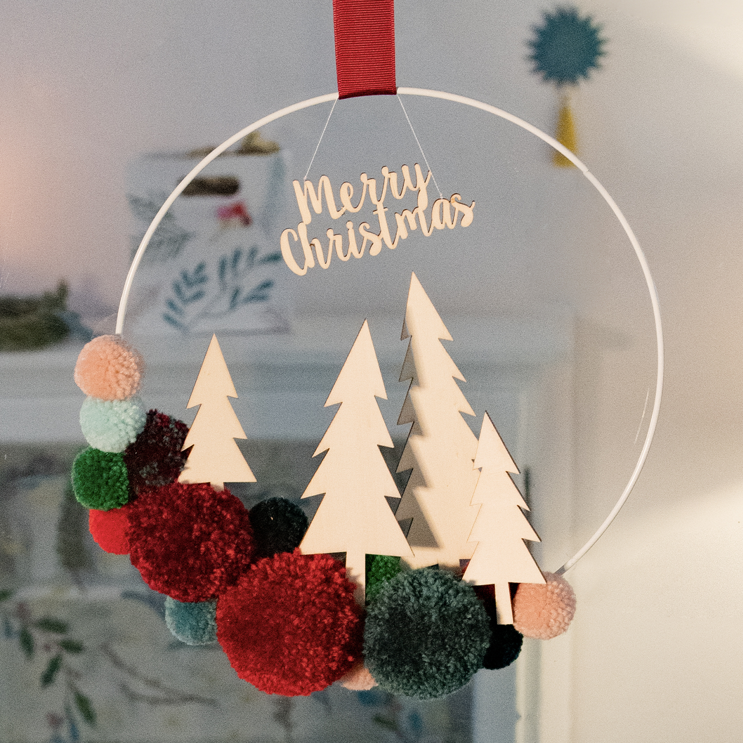 Modern Pom-Pom and Wooden Tree Wreath — DIY Christmas Ornaments