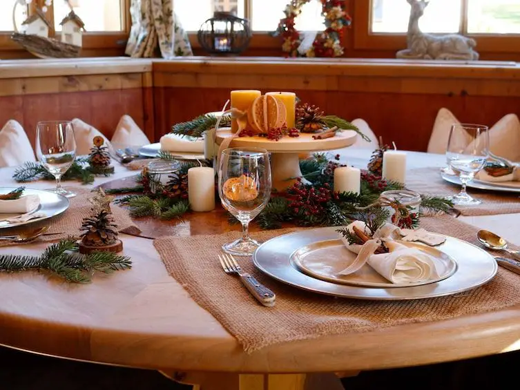 Natural Rustic Table with Dried Orange and Cinnamon Centerpiece — Christmas Table Setting