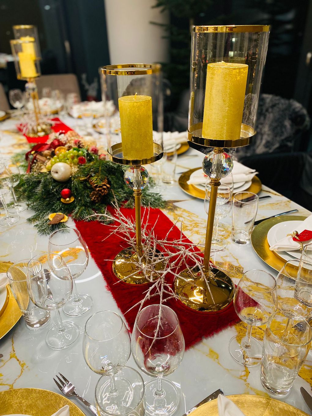 Luxurious Marble Table with Gold Candelabras — Christmas Wedding Decor