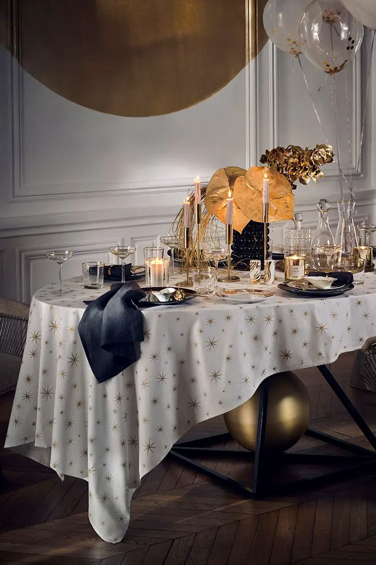 Chic Star-Patterned Tablecloth for Festive Dining — New Years Eve Party 2027
