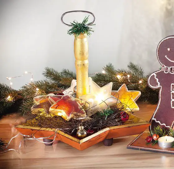 Rustic Star-Shaped Tiered Tray with Fairy Lights and Ornaments — Christmas Tiered Tray
