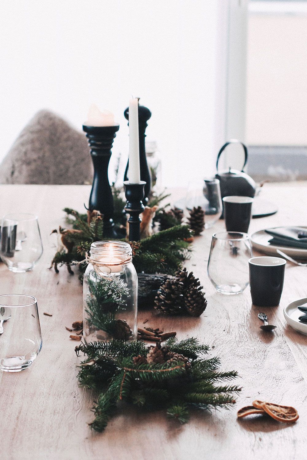Natural Minimalist Table with Pine Garland and Black Accents — Christmas Table Setting