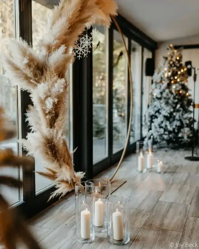 Boho Winter Arch with Flocked Christmas Tree — Christmas Wedding Decor