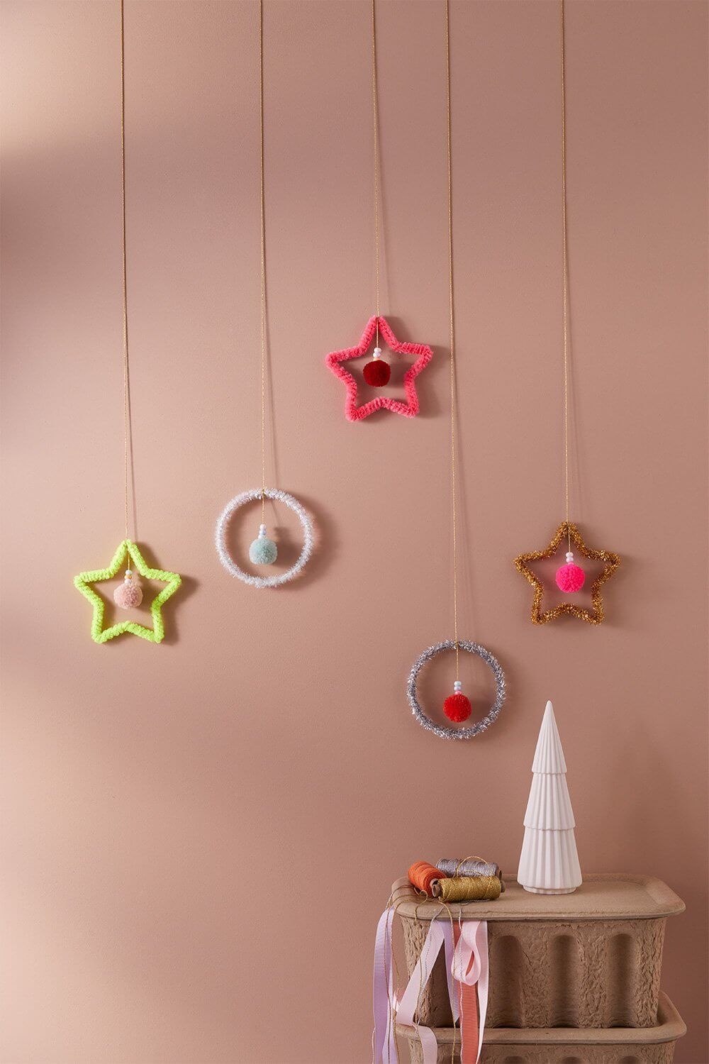 Superschnell und zauberschön: Fensterdeko für Weihnachten basteln