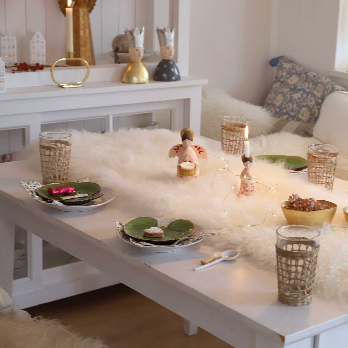 Traditional Dining Room with Angel Candle Holders and Fairy Lights — Christmas Candle Decor
