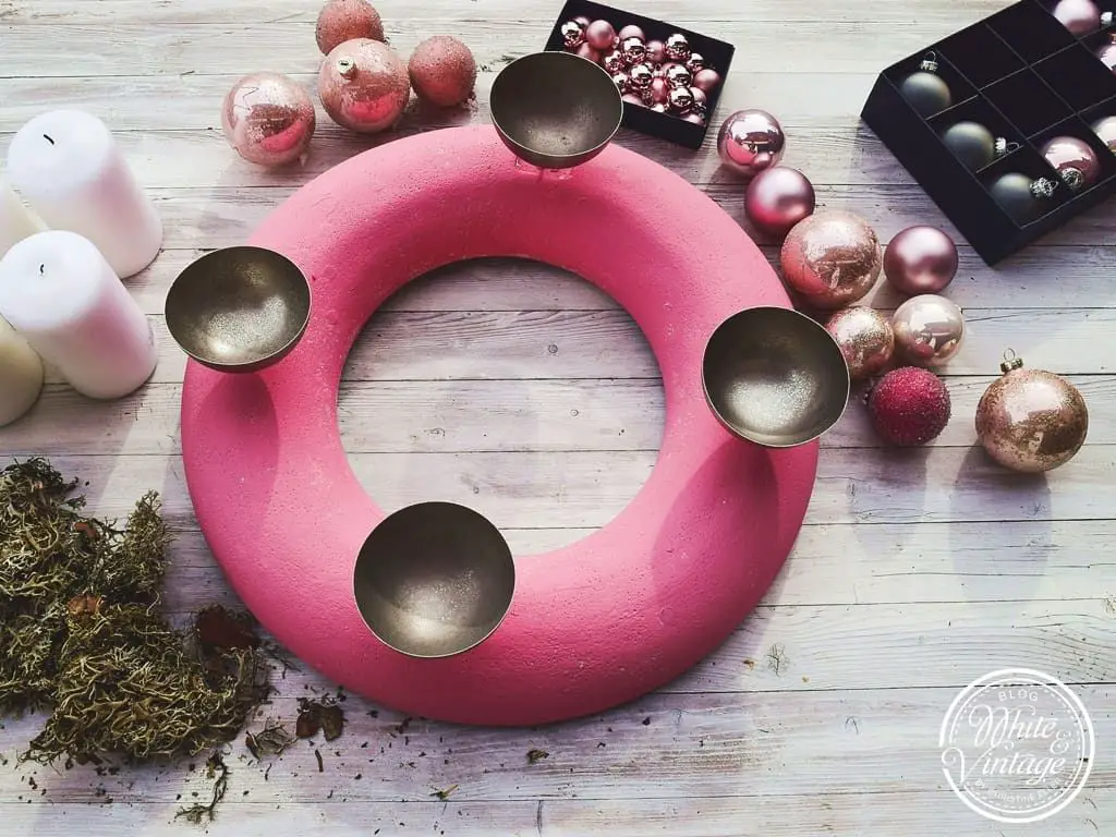 Vintage Style DIY Advent Wreath Base with Pink and Gold Accents — DIY Christmas Decor