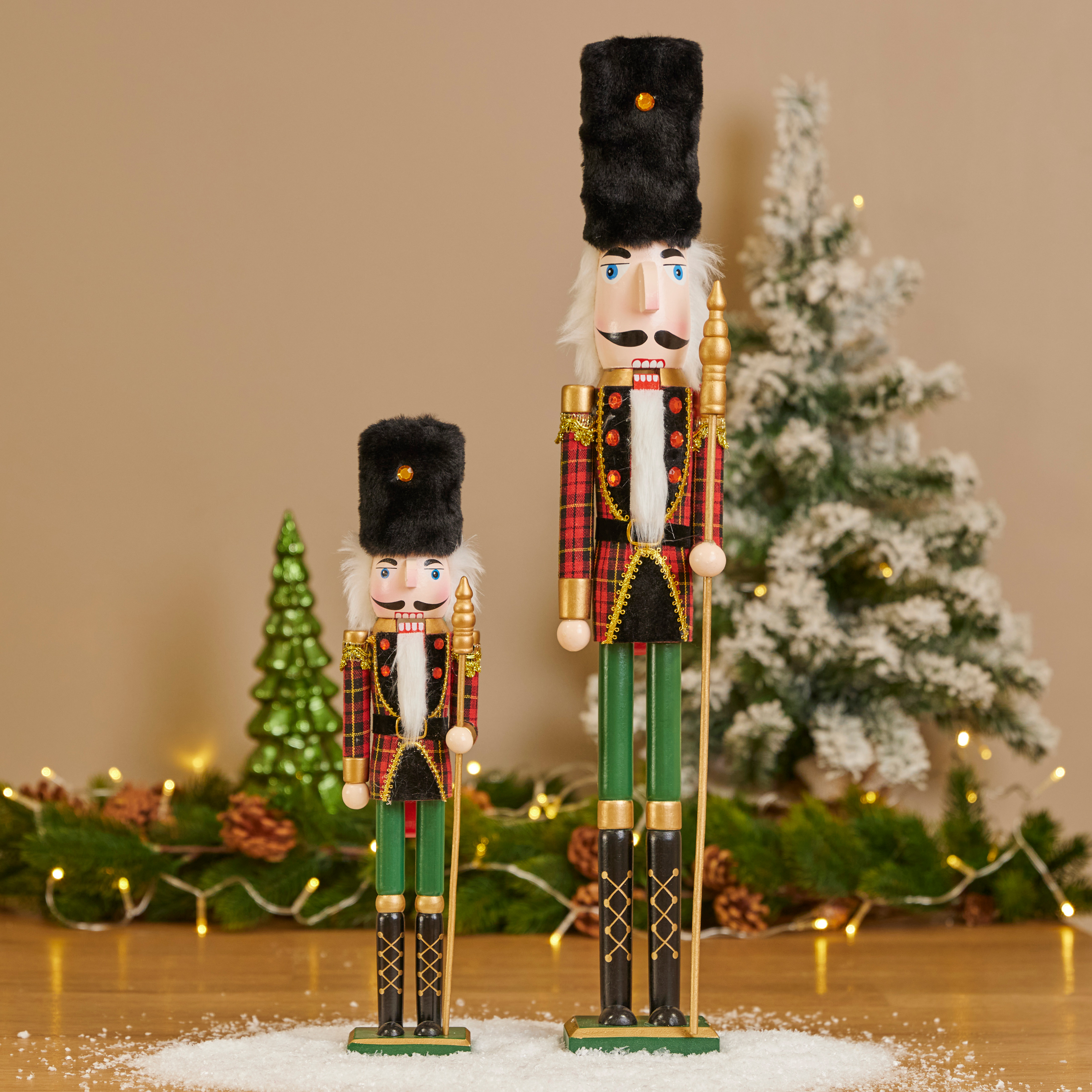 Tartan Nutcrackers on Snowy Tabletop Display Tartan Nutcrackers on Snowy Tabletop Display — Nutcracker Christmas Tree
