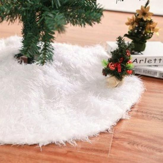 Fluffy White Plush Skirt for a Cozy Christmas Atmosphere Fluffy White Plush Skirt for a Cozy Christmas Atmosphere — Christmas Tree Skirt