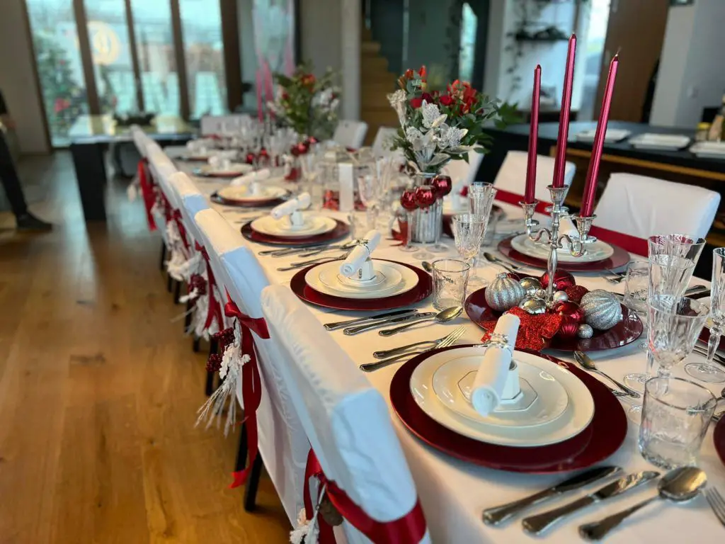 Elegant Red, White, and Silver Dining Room Setup Elegant Red, White, and Silver Dining Room Setup — Christmas Party Decor
