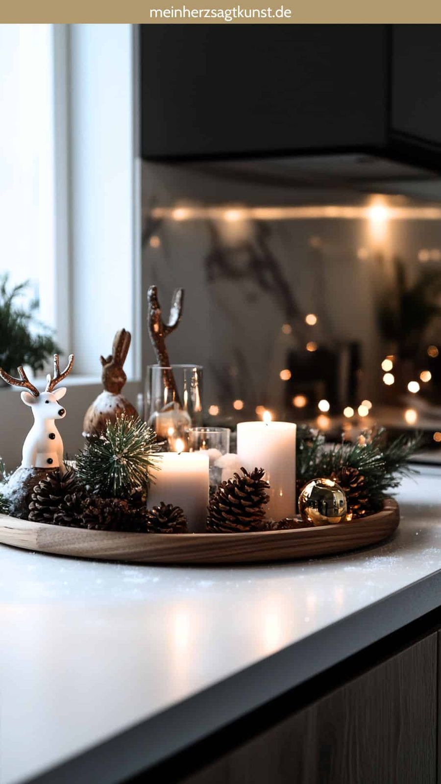 Christmas Candle Display on a Wooden Tray with Reindeer Figure Christmas Candle Display on a Wooden Tray with Reindeer Figure — Christmas Kitchen Decor