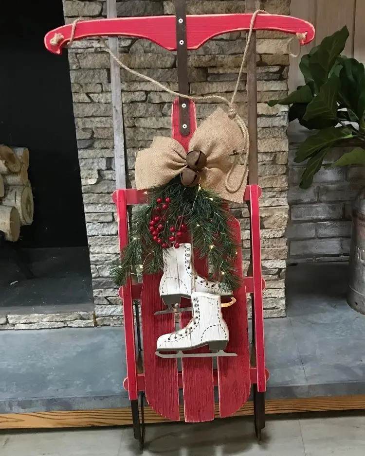 Vertical Display Visual Idea — Christmas Porch Decor