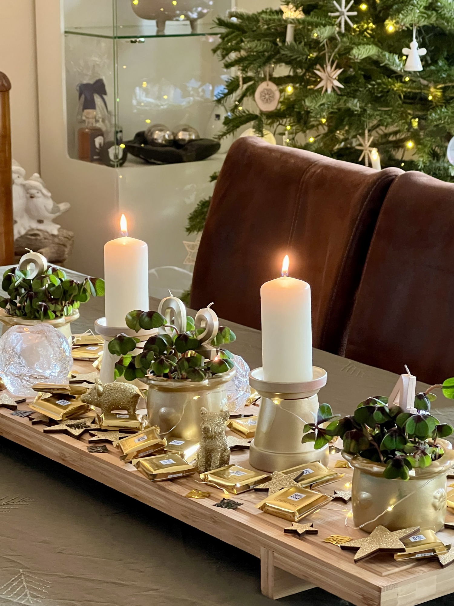 Traditional Wooden Tray Centerpiece with Gold Animals and Chocolates Traditional Wooden Tray Centerpiece with Gold Animals and Chocolates — New Years Eve Table Decor