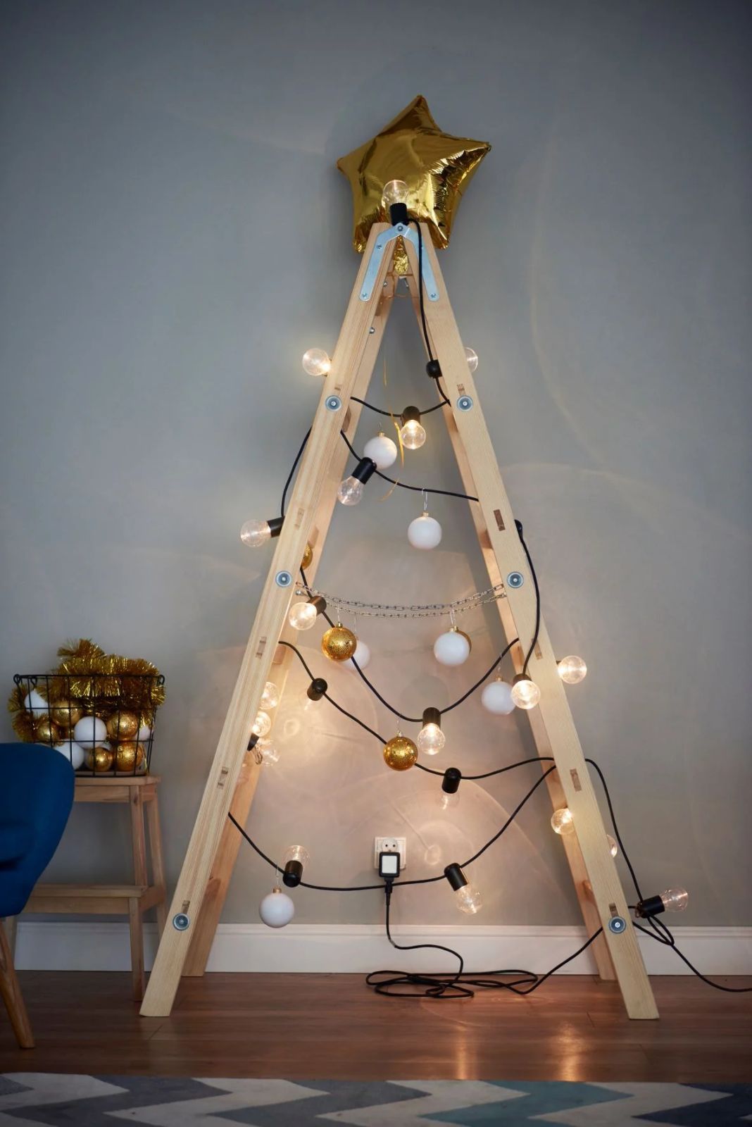 Modern Ladder Christmas Tree with Gold Baubles — Christmas Tree Themes
