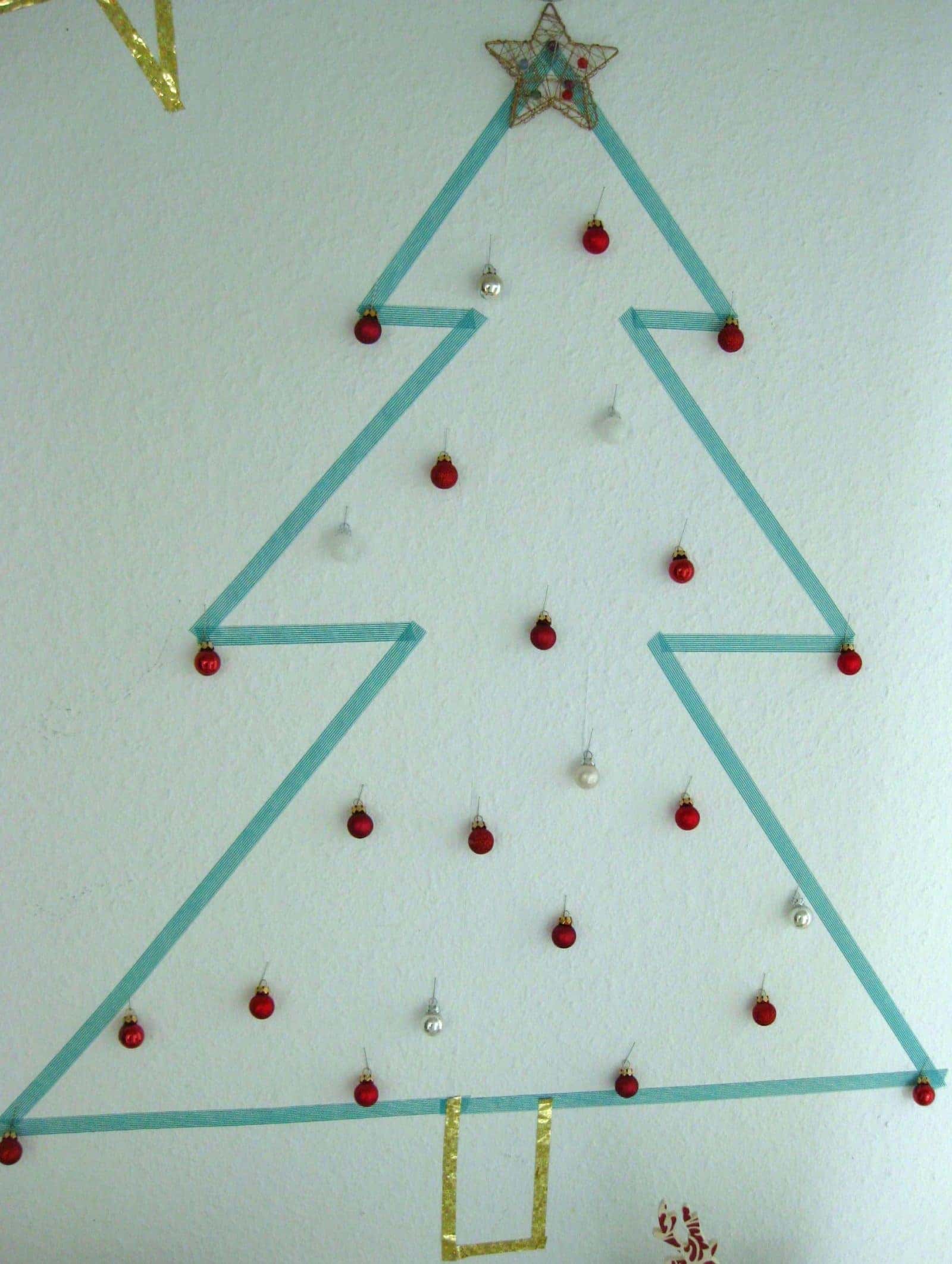 Modern Teal Tape Christmas Tree Outline with Red Baubles — Wall Christmas Tree