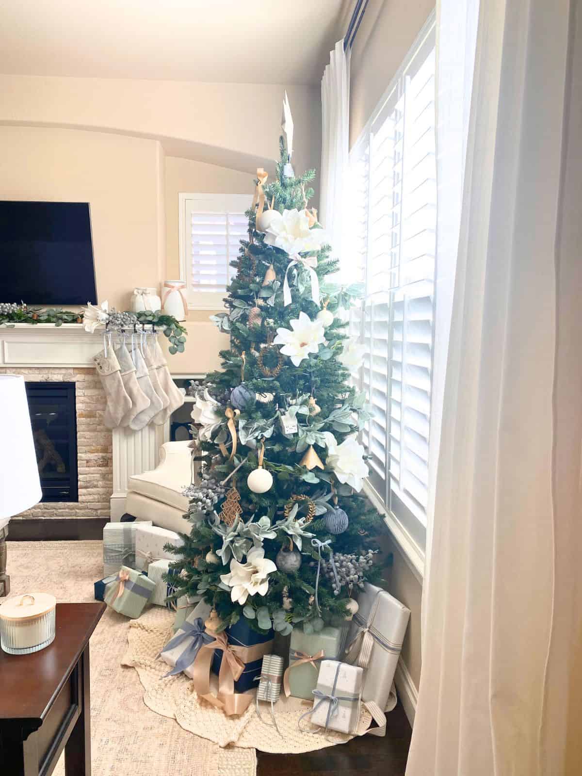 Coastal Christmas Tree with Blue and White Ornaments Coastal Christmas Tree with Blue and White Ornaments — Coastal Christmas Decor