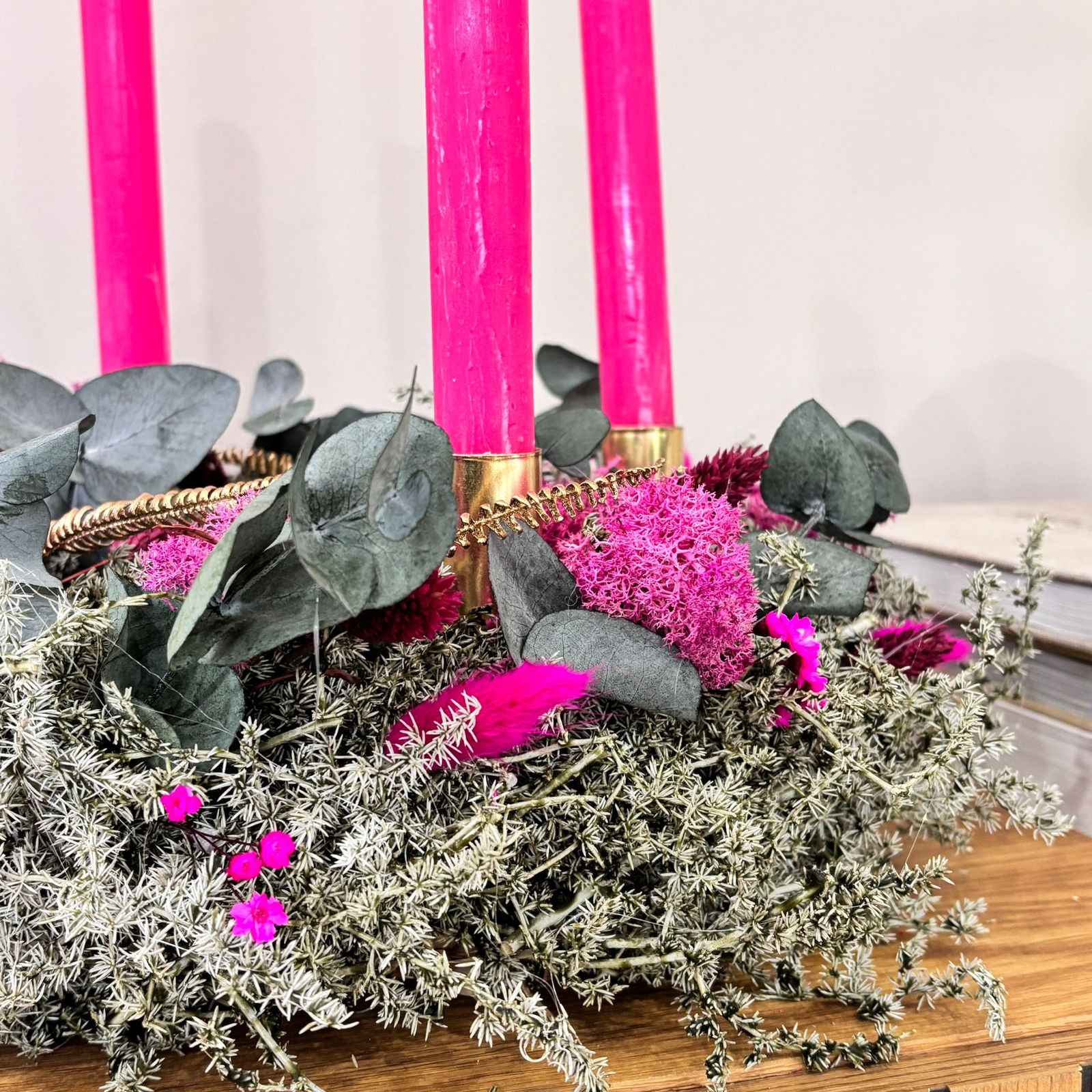 Modern Advent Wreath with Hot Pink Candles Modern Advent Wreath with Hot Pink Candles