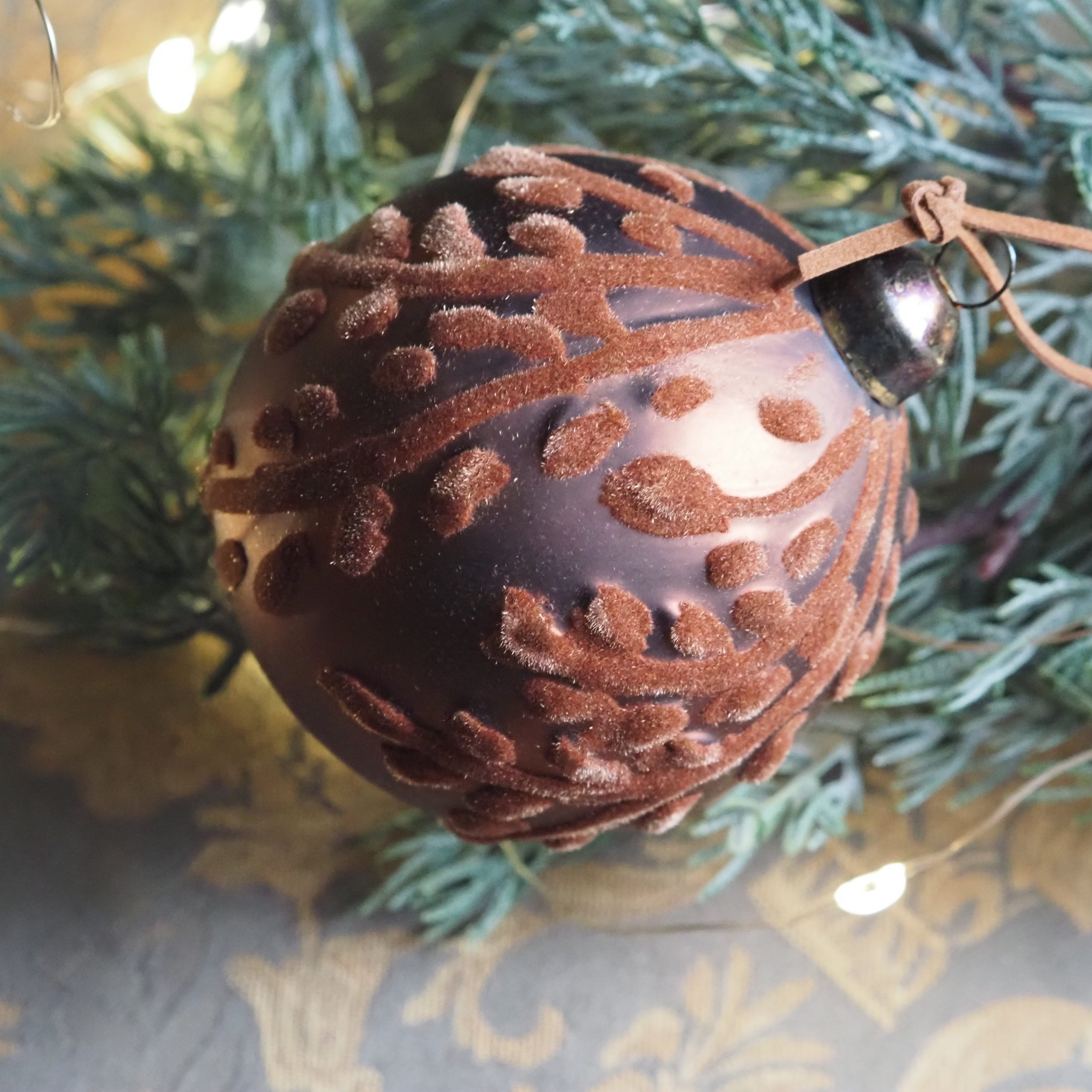 Textured Dark Brown Christmas Bauble with Velvety Finish — Ornament Christmas Tree