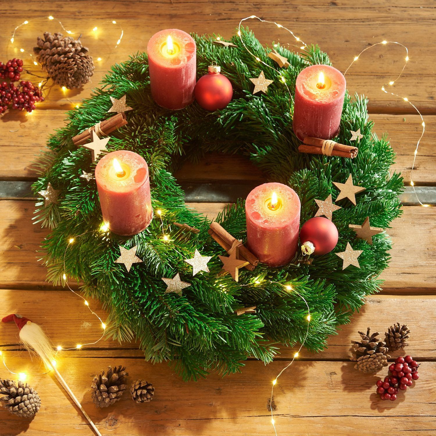 Cozy Advent Wreath with Red Candles, Cinnamon Sticks, and Fairy Lights — Christmas Wreath