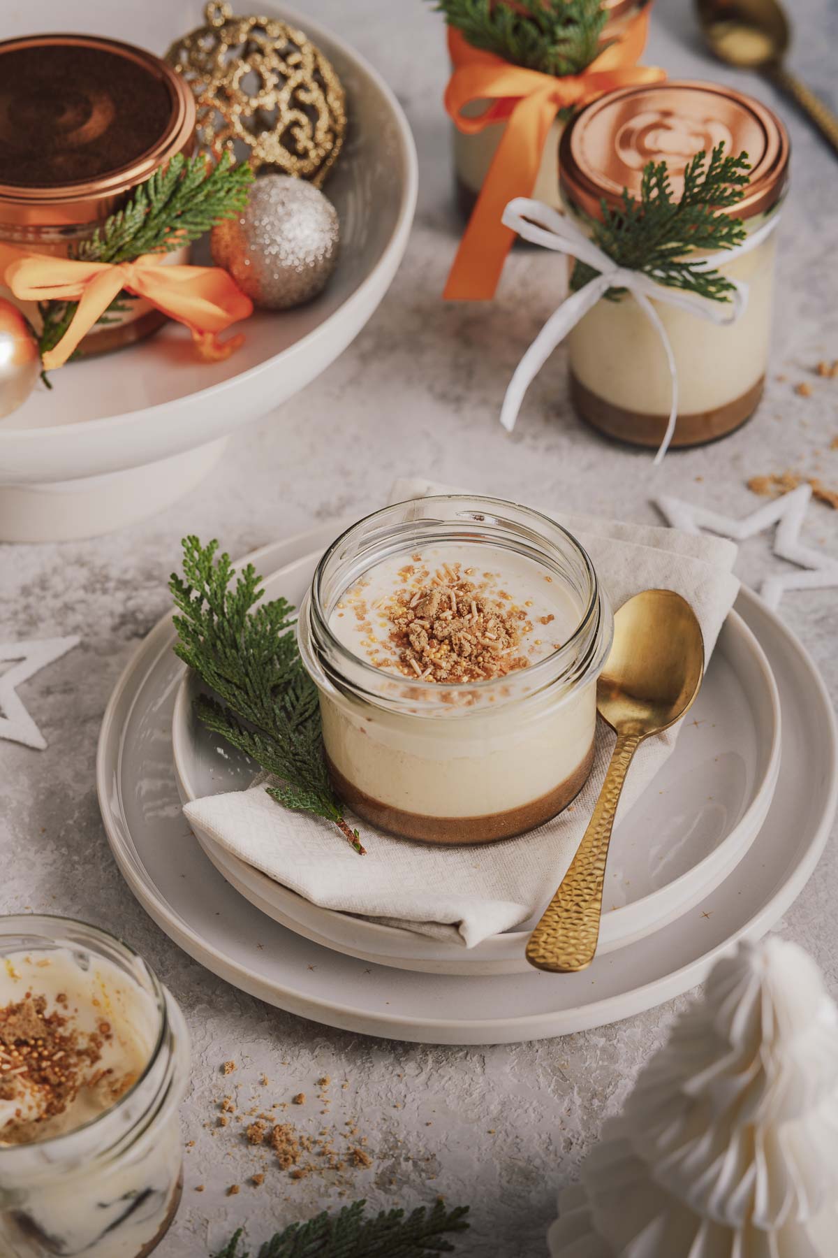 Modern Jars: Creamy Desserts with Greenery and Ribbons — Christmas Dessert Table