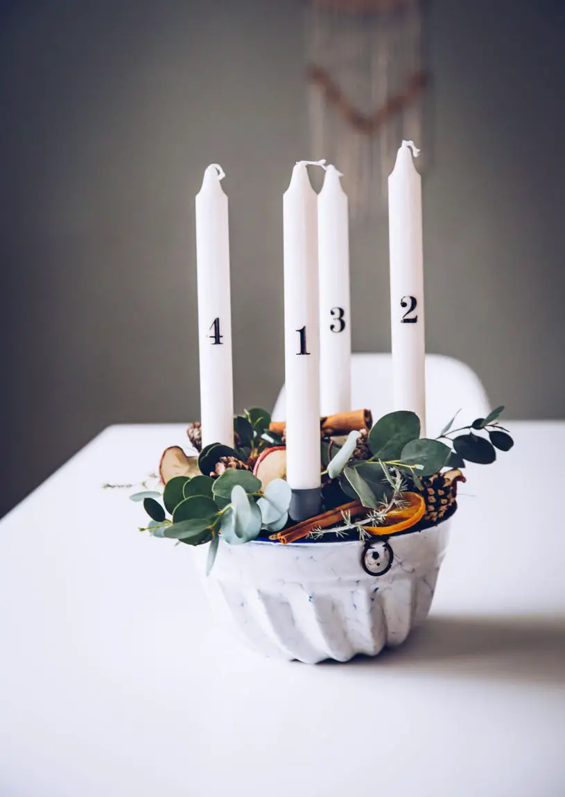 Natural Rustic DIY Advent Wreath in Ceramic Bowl — DIY Christmas Decor