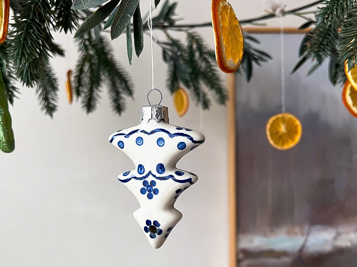 White Ceramic Ornament with Blue Floral Pattern — Ornament Christmas Tree