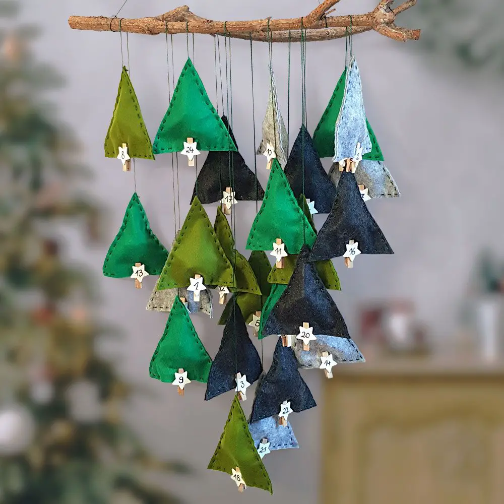 Boho Felt Christmas Tree Advent Calendar Mobile — DIY Christmas Decor