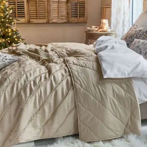 Rustic Bedroom with Neutral Bedding and Christmas Tree — Christmas Bedroom Decor