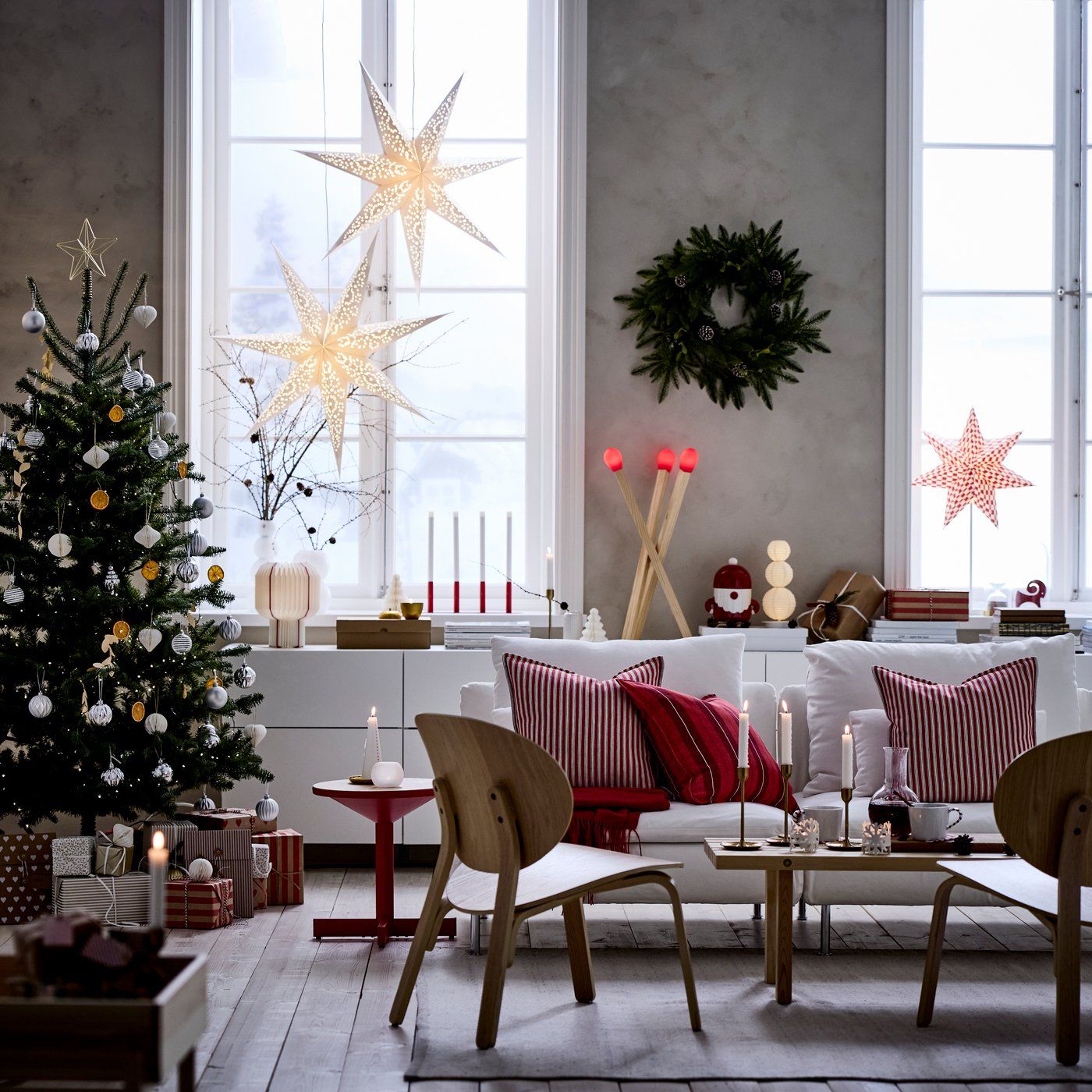 Modern Brightness with Illuminated Paper Stars — Cozy Christmas Living Room