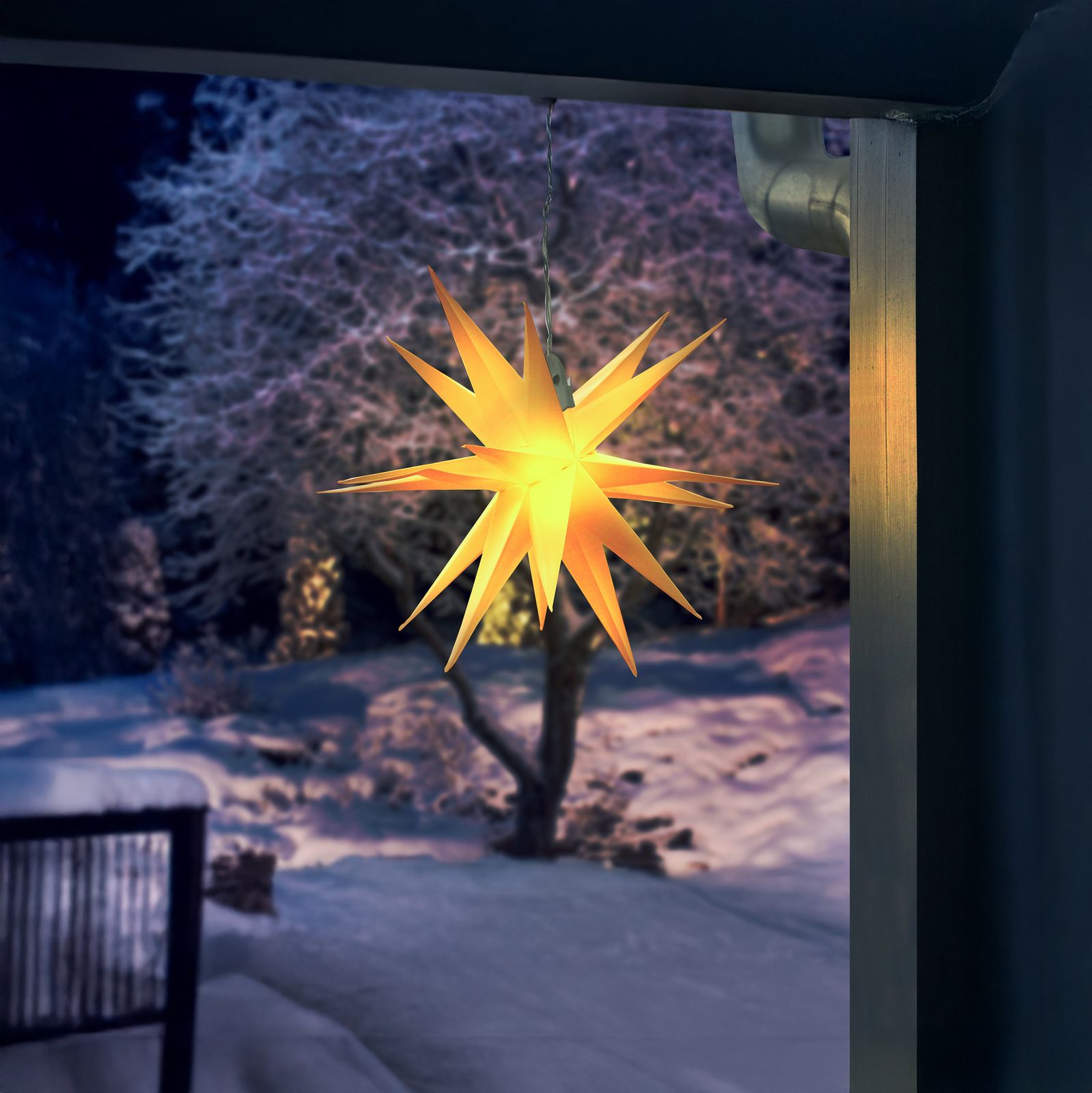 Minimalist Hanging Star Lantern — Outdoor Christmas Lights