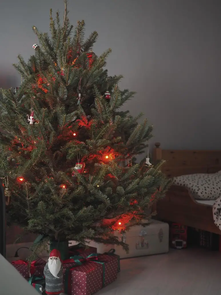 Traditional Christmas Tree with Santa Figure and Gifts — Neutral Christmas Tree