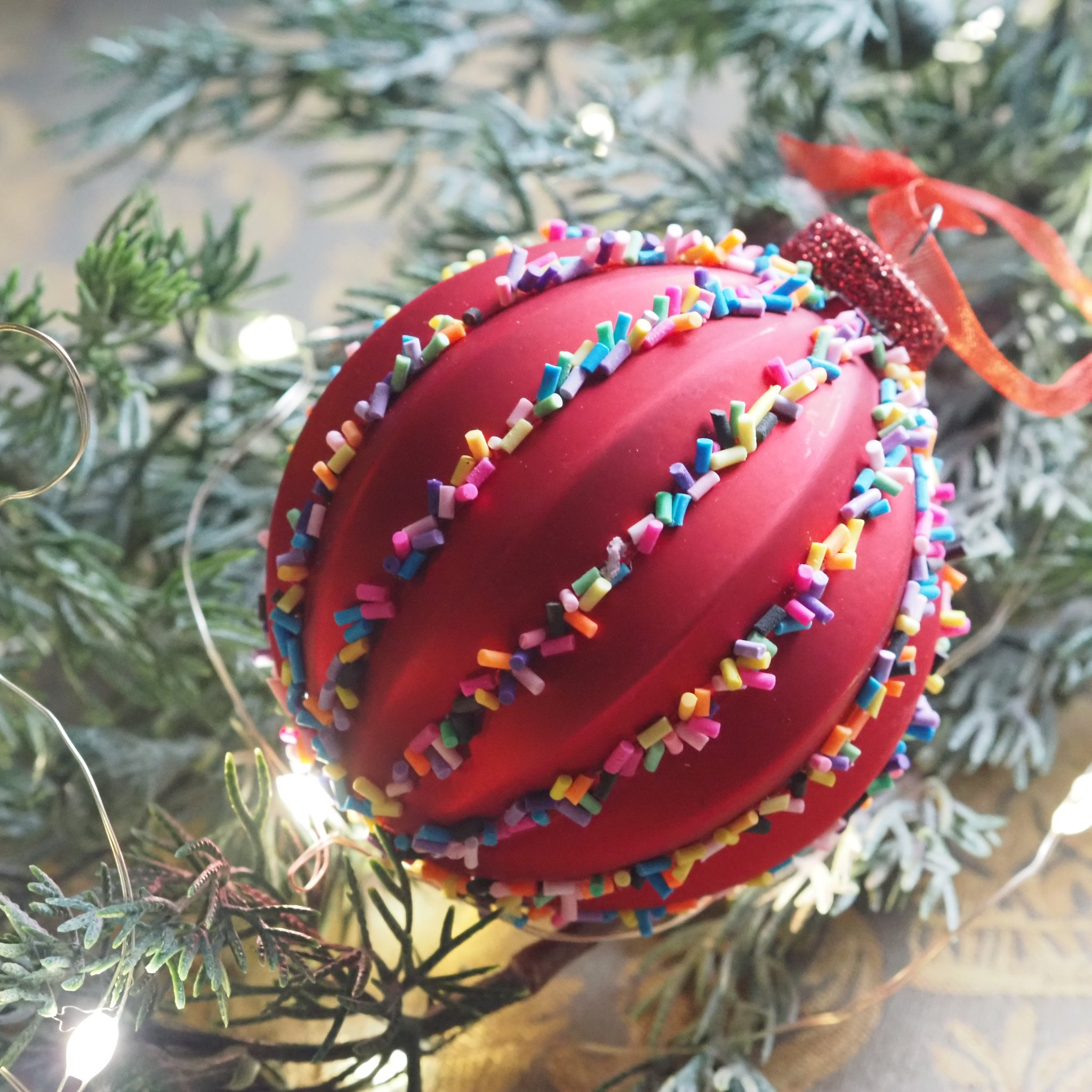 Rustic Christmas Wreath with Personalized Wooden Tag — Ornament Christmas Tree