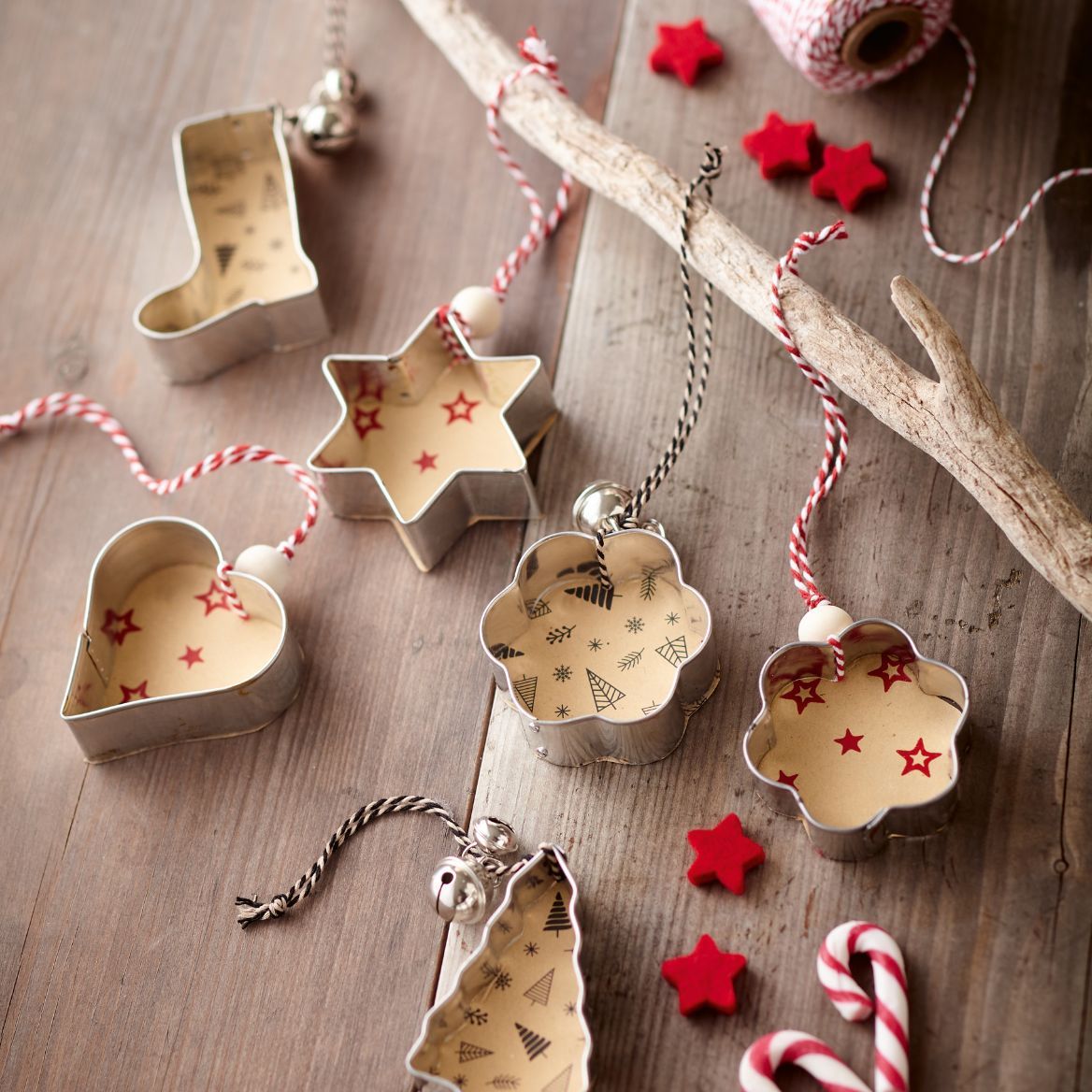 Repurposed Cookie Cutter DIY Christmas Ornaments — DIY Christmas Decor