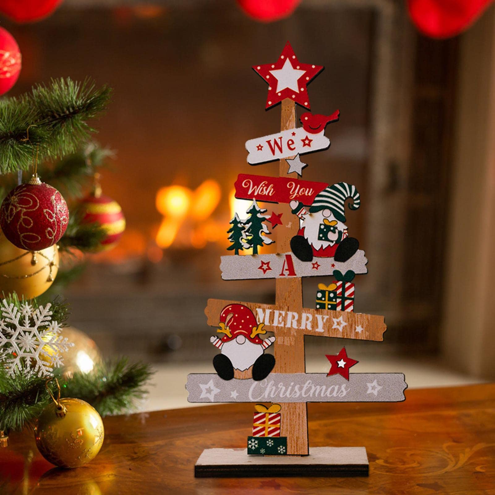 Rustic Wooden Christmas Tree with Gnomes Rustic Wooden Christmas Tree with Gnomes — Christmas Shelf Decor