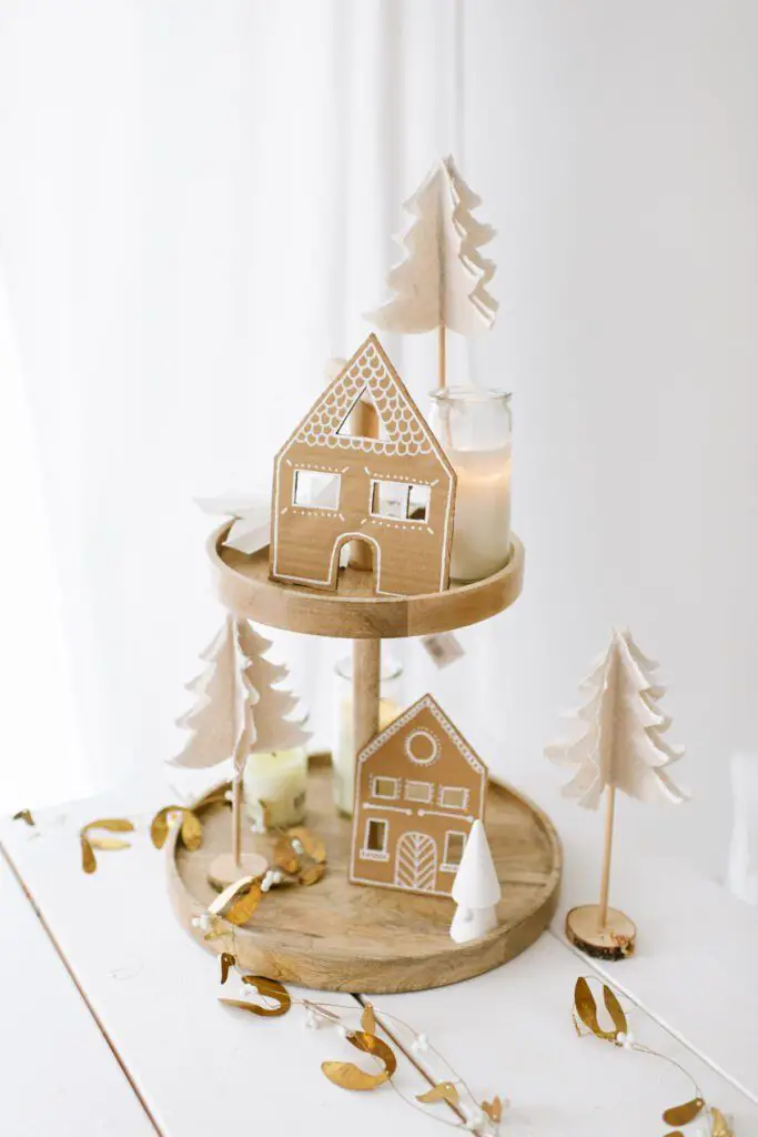 Scandi-Inspired DIY Gingerbread Houses on Tiered Tray — DIY Christmas Decor
