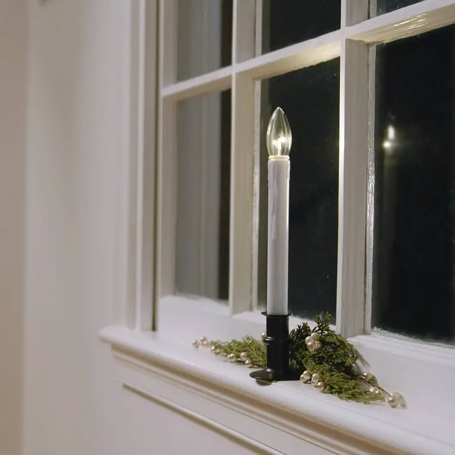 LED Window Candle with Festive Garland — Christmas Window Candles
